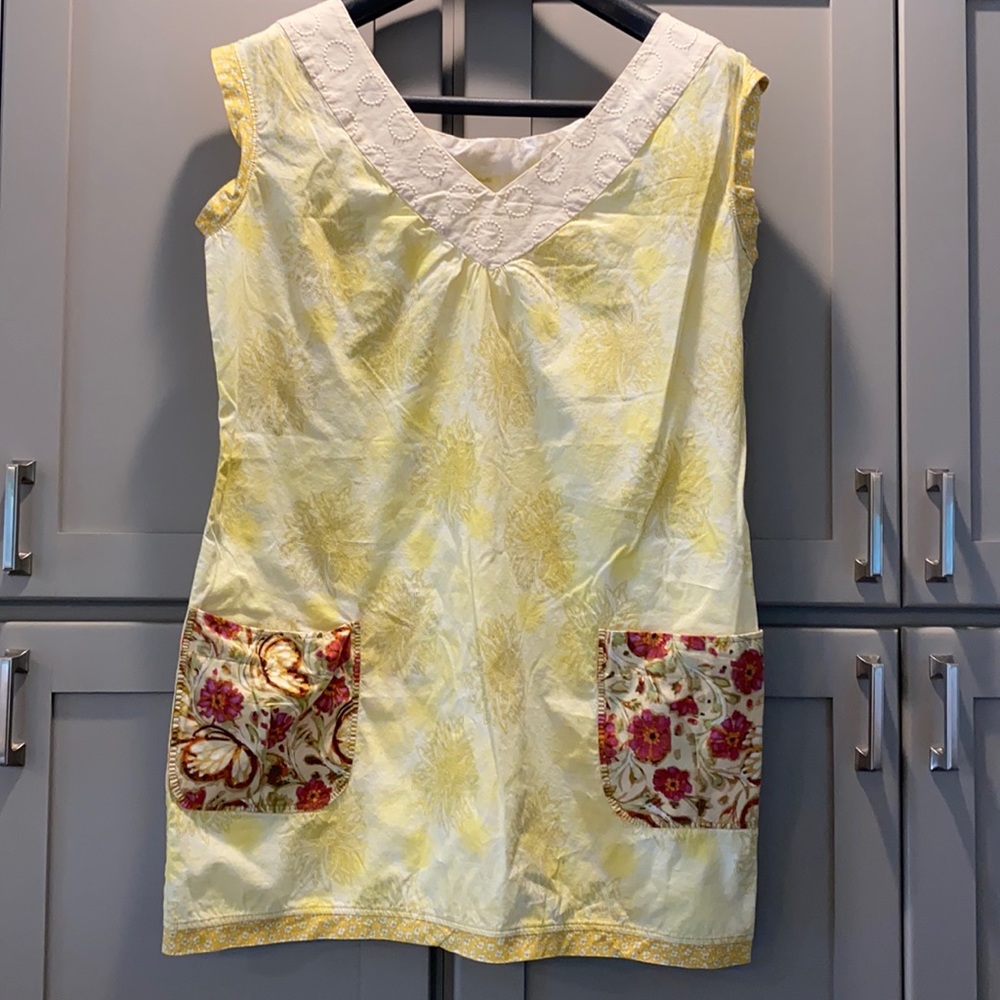 Handmade V-Neck Patch Pocket Shift Mini Dress